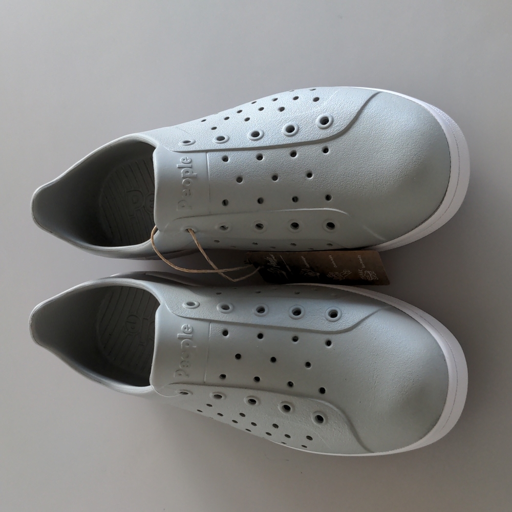 People kids shoes,NWT